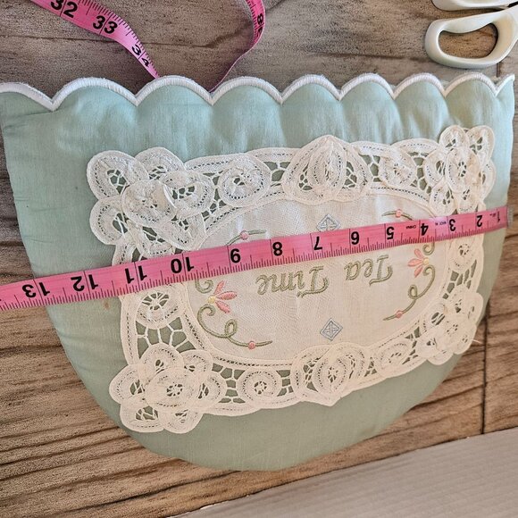 Vintage Tea Cozy Embroidered Lace Green Fabric "Tea Time" From 2003 - Picture 5 of 9
